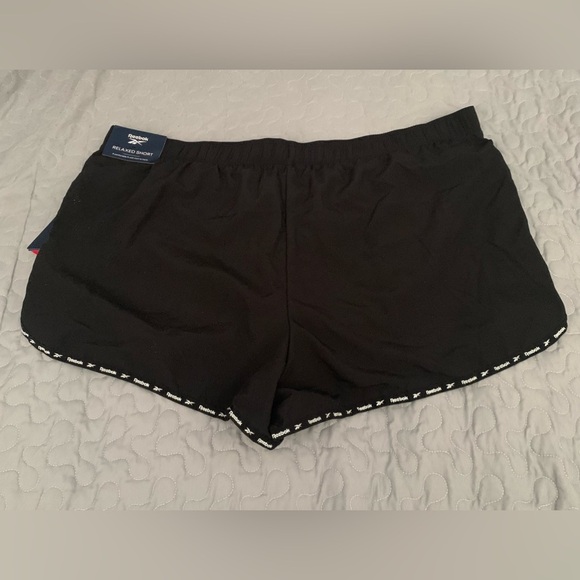 Reebok Relaxed Fit Woman’s Shorts XL - Picture 2 of 6